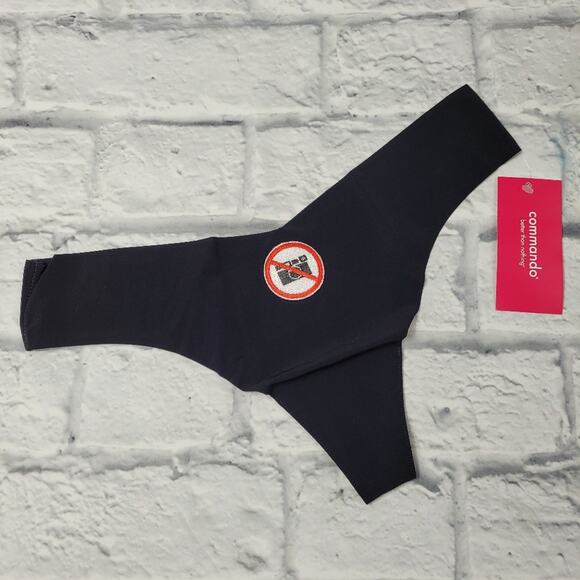 NWT Commando No Photography Applique Black Thong size M/L - Picture 1 of 6
